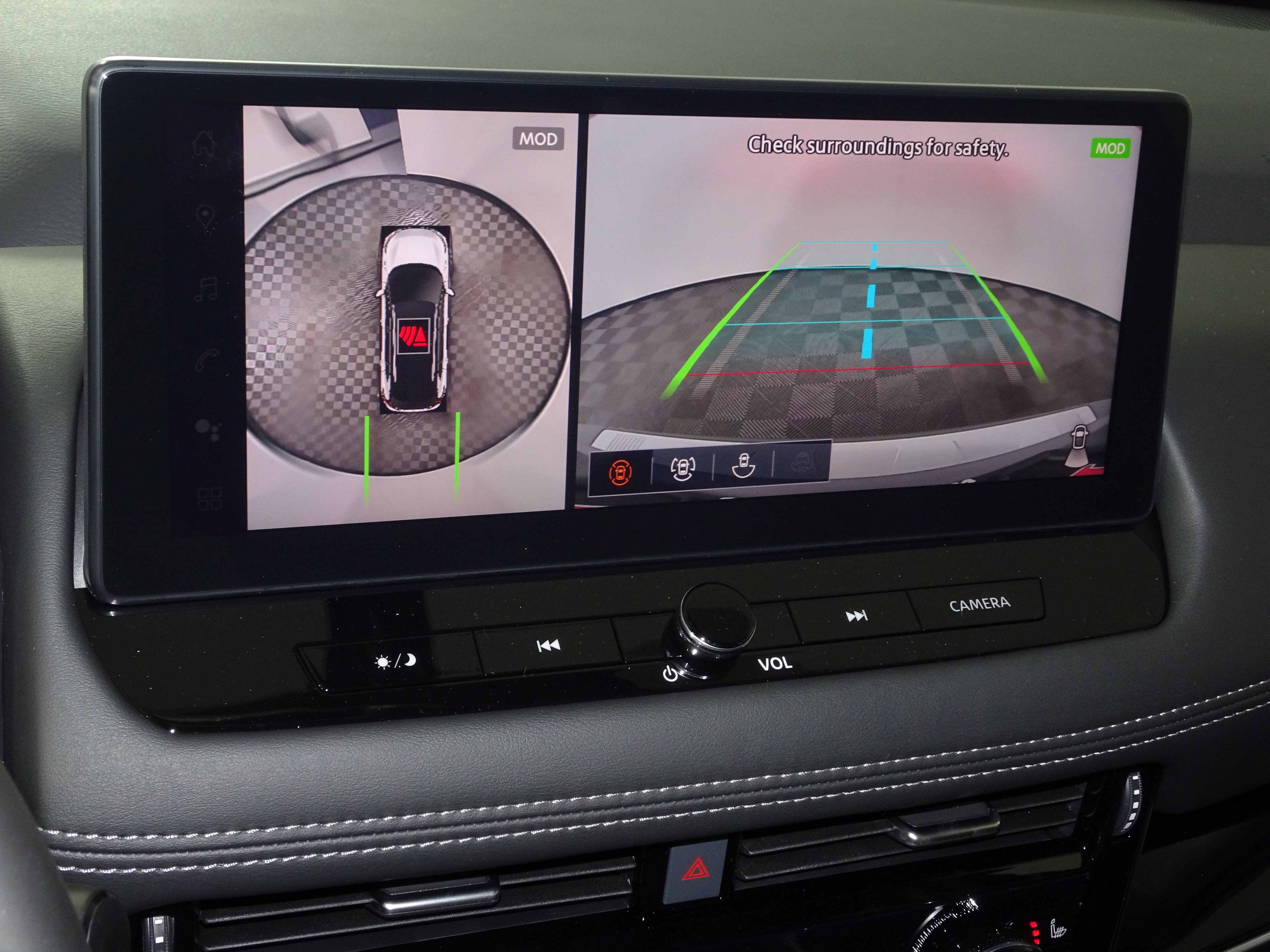 New 2025 Nissan Rogue SL image 32