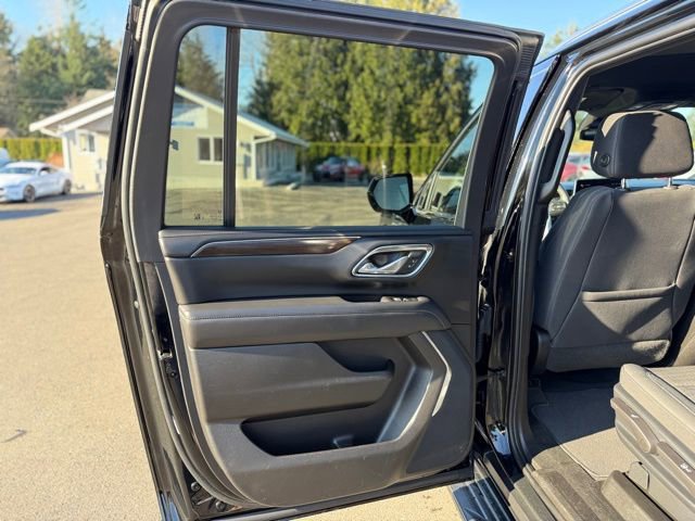 Used 2023 GMC Yukon XL SLE image 19