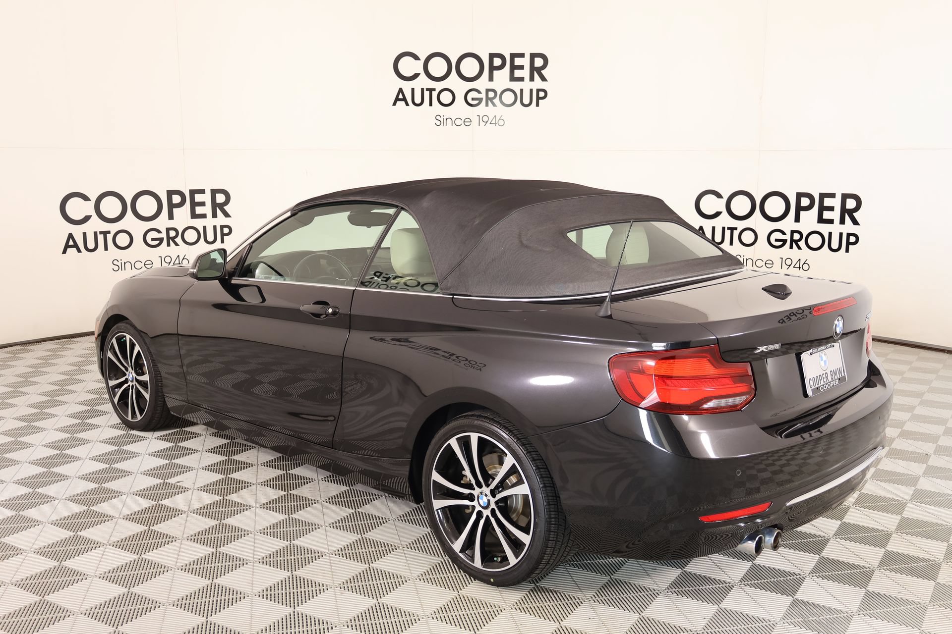 Used 2020 BMW 230i xDrive Convertible w/ Convenience Package AWD/4WD image 22