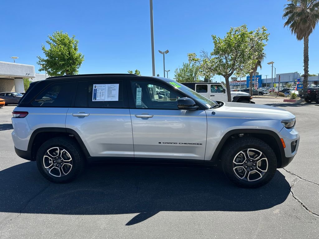 Certified 2022 Jeep Grand Cherokee Trailhawk image 9