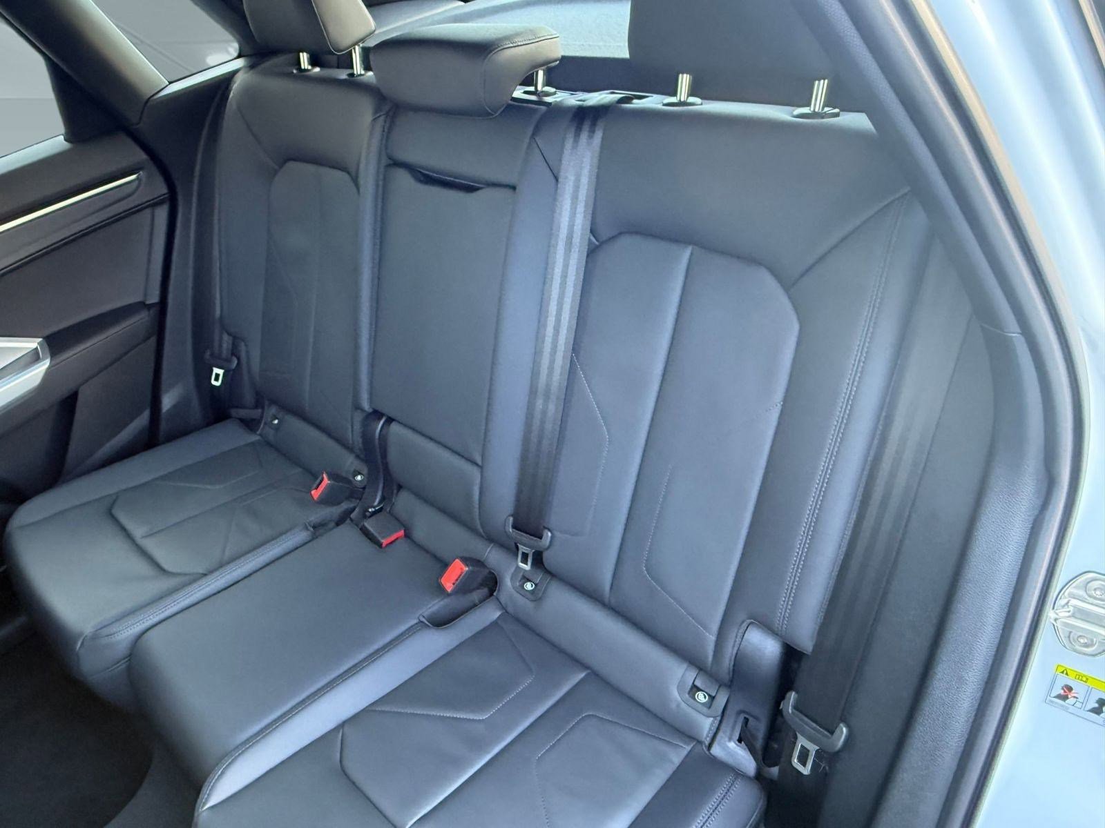 New 2025 Audi Q3 2.0T Premium image 27