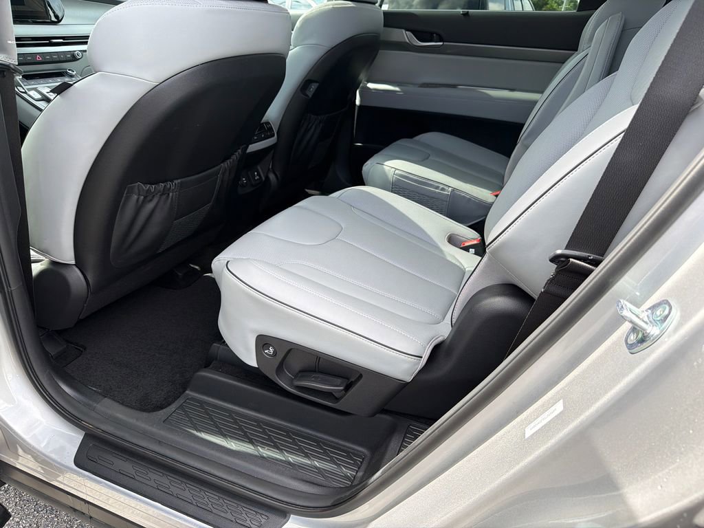 Used 2025 Hyundai Palisade SEL FWD image 21