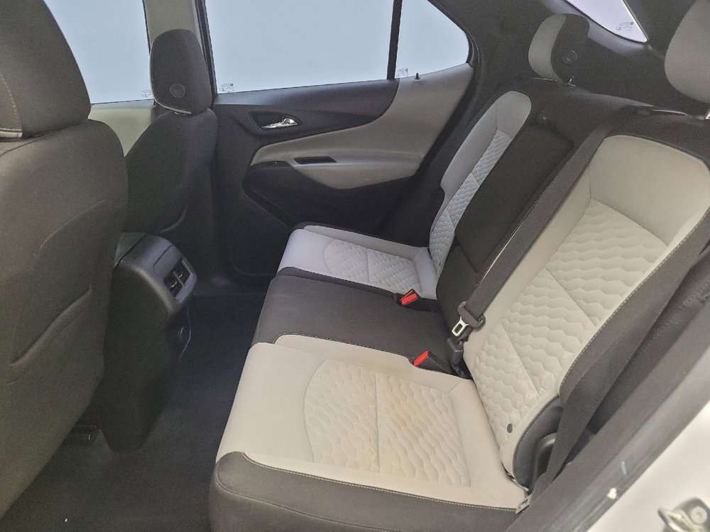 Used 2018 Chevrolet Equinox LS image 18