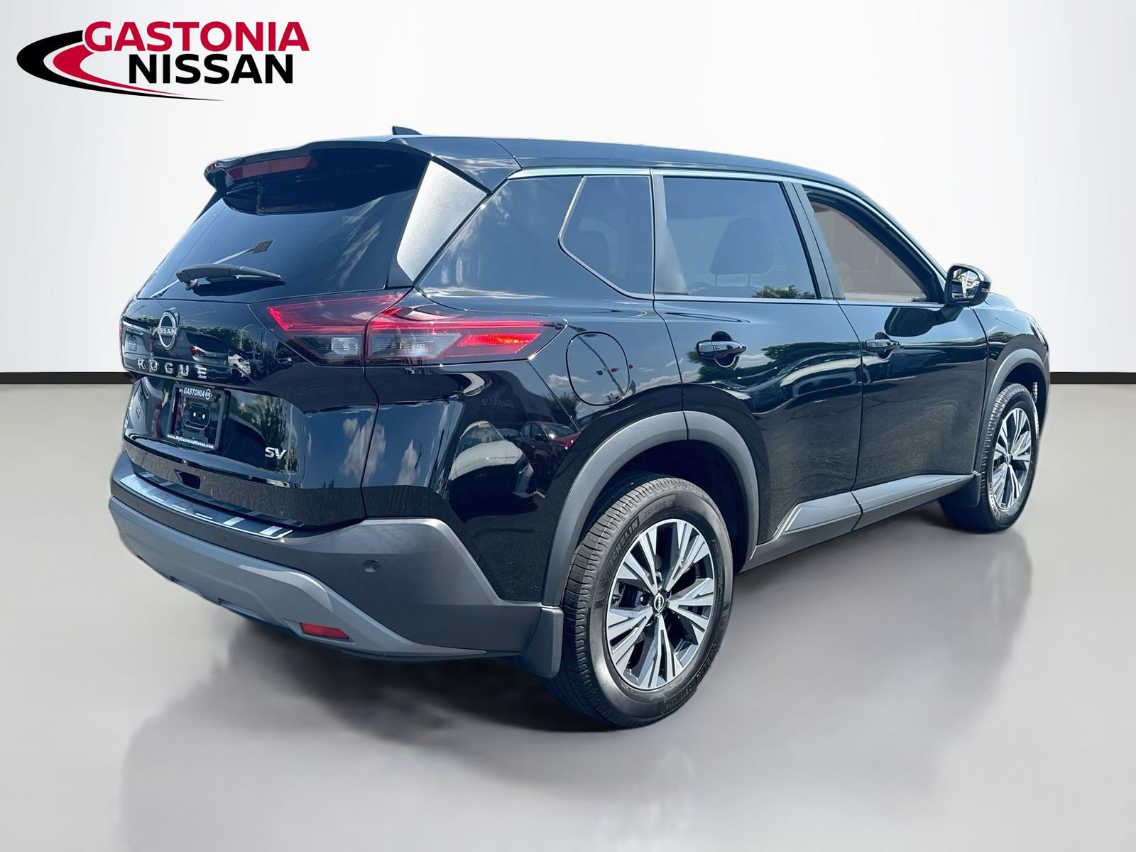 Used 2022 Nissan Rogue SV FWD image 9