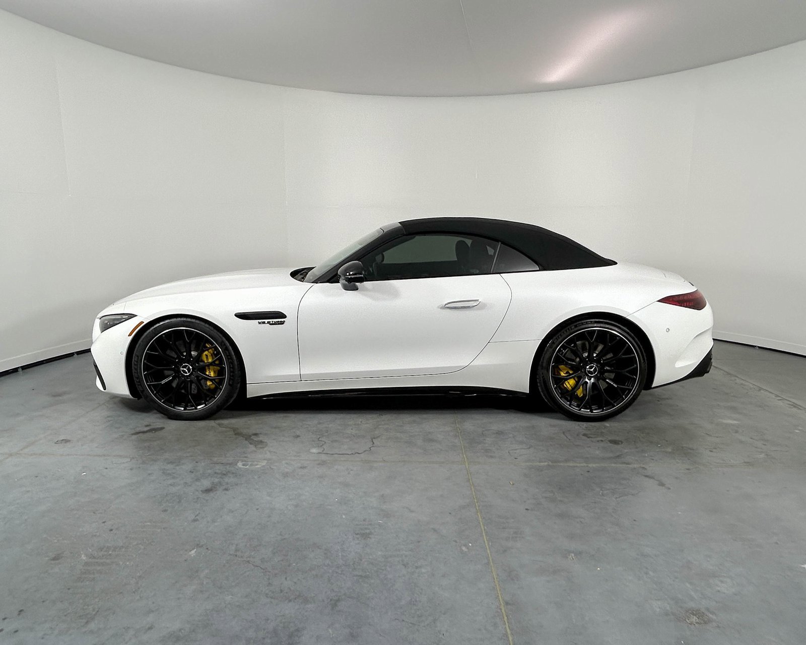 Used 2022 Mercedes-Benz SL 63 AMG 4MATIC image 8