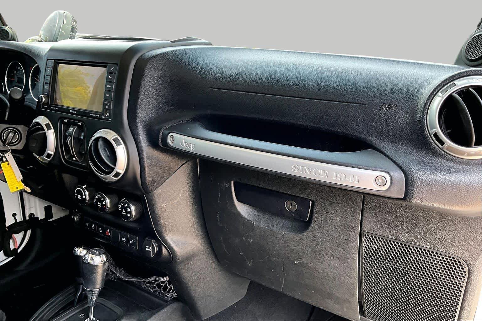 Used 2013 Jeep Wrangler Unlimited Sahara w/ Connectivity Group AWD/4WD image 17