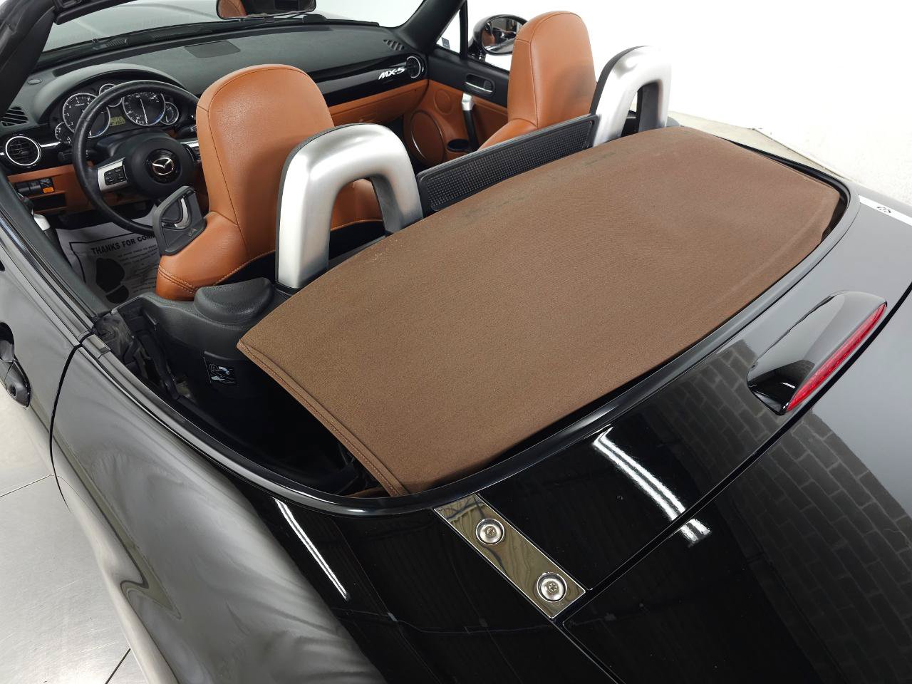Used 2006 MAZDA MX-5 Miata Grand Touring w/ Premium Pkg RWD image 5