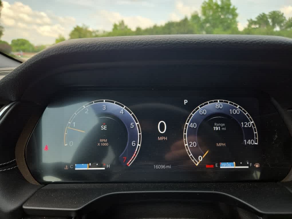 Used 2025 Jeep Grand Cherokee L Altitude AWD/4WD image 12