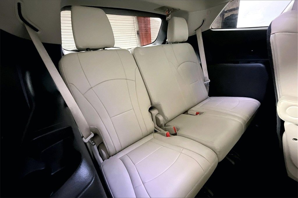 Used 2018 Buick Enclave Premium w/ Experience Buick Package image 23