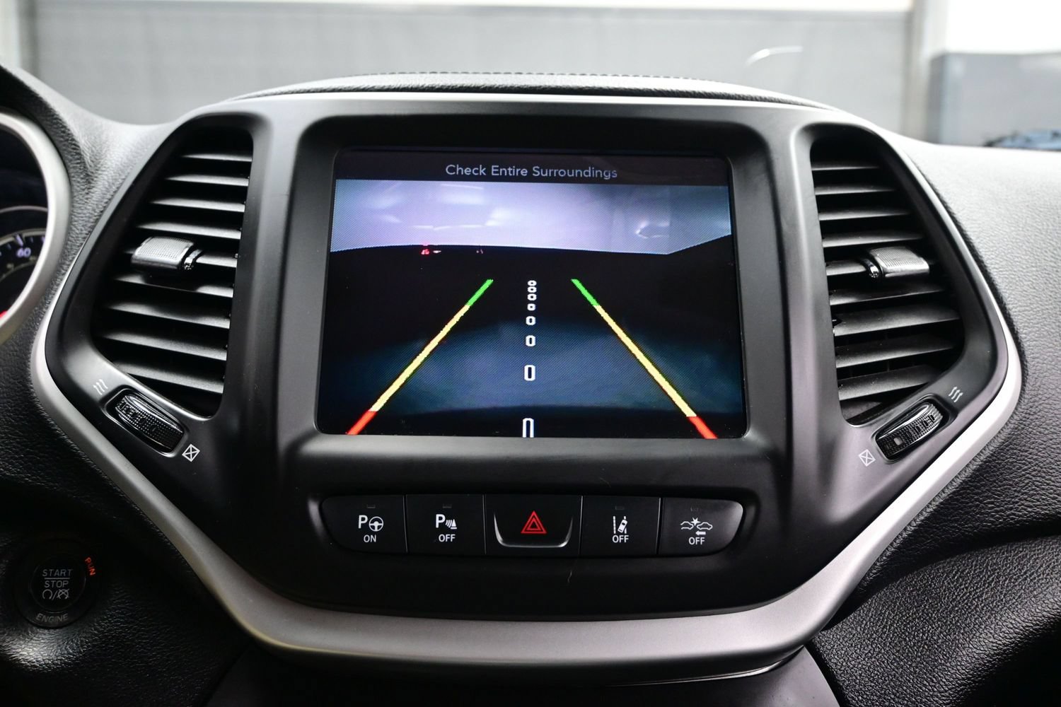 Used 2014 Jeep Cherokee Limited w/ Technology Group FWD image 21