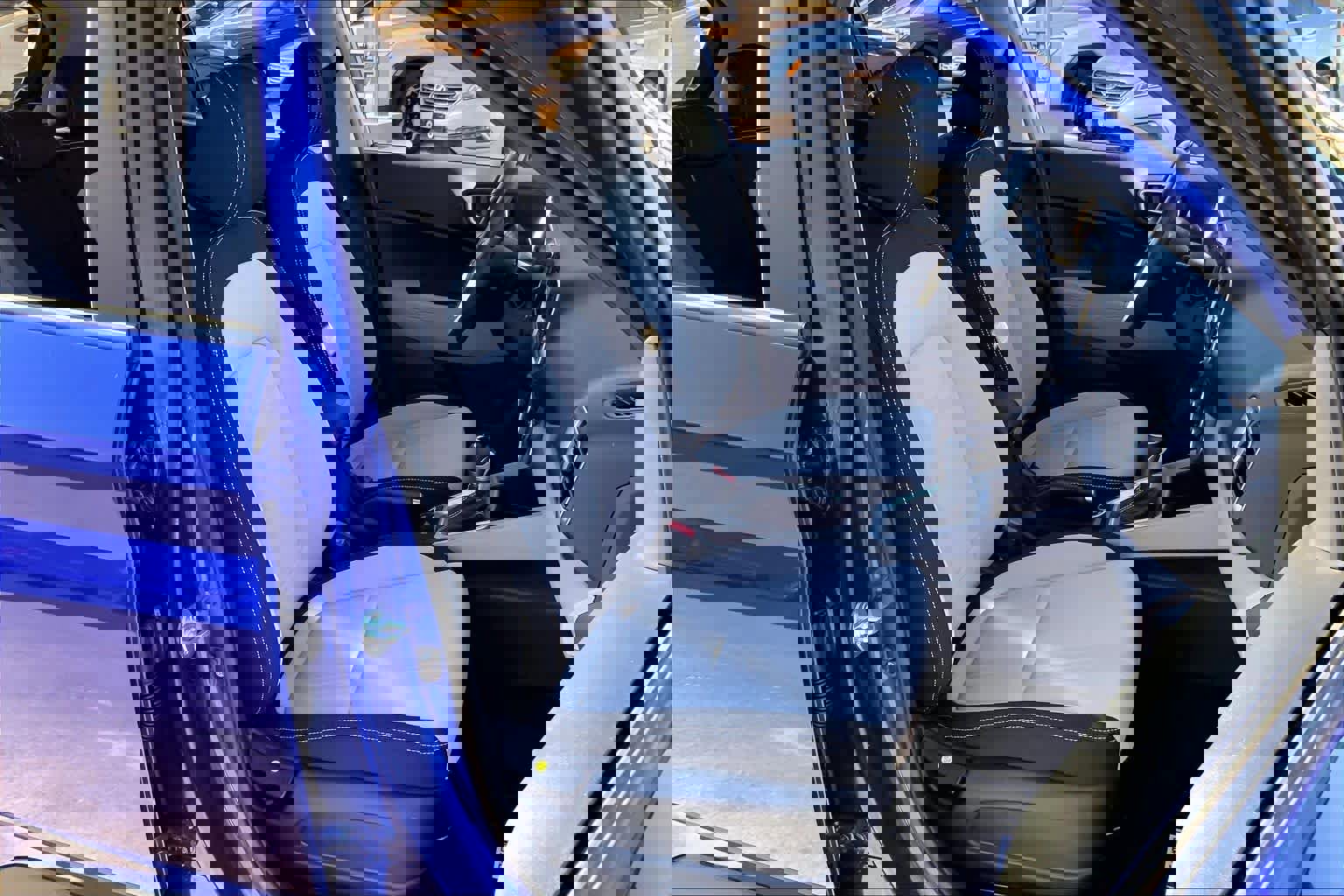 Certified 2025 Hyundai Venue SEL image 8