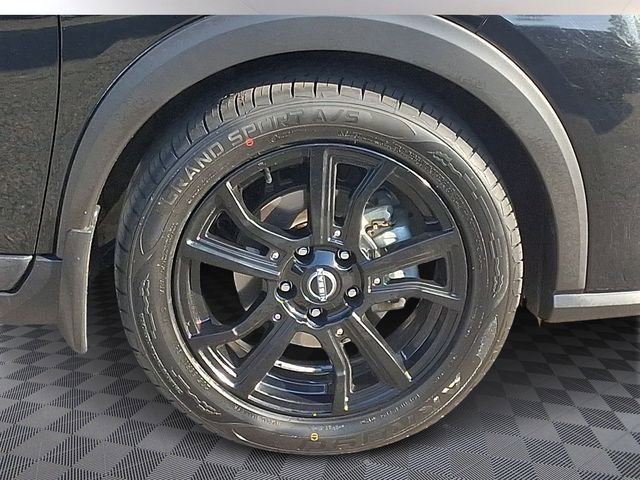 Certified 2023 Nissan Kicks SR w/ SR Premium Package FWD image 10