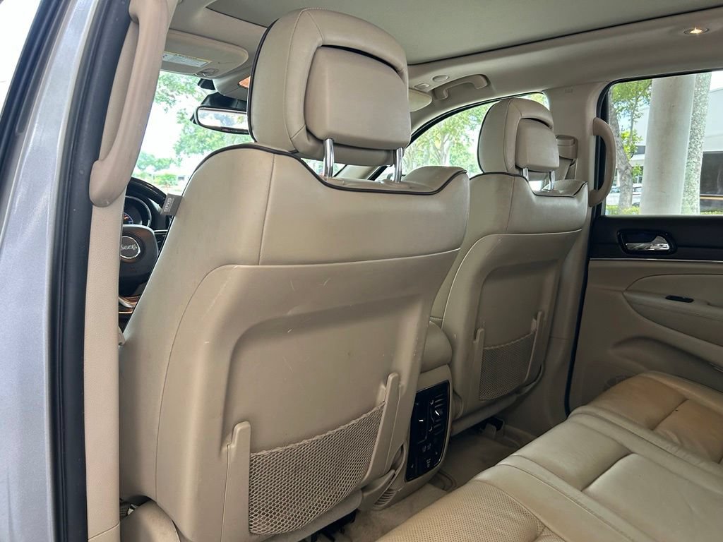 Used 2019 Jeep Grand Cherokee Overland RWD image 40