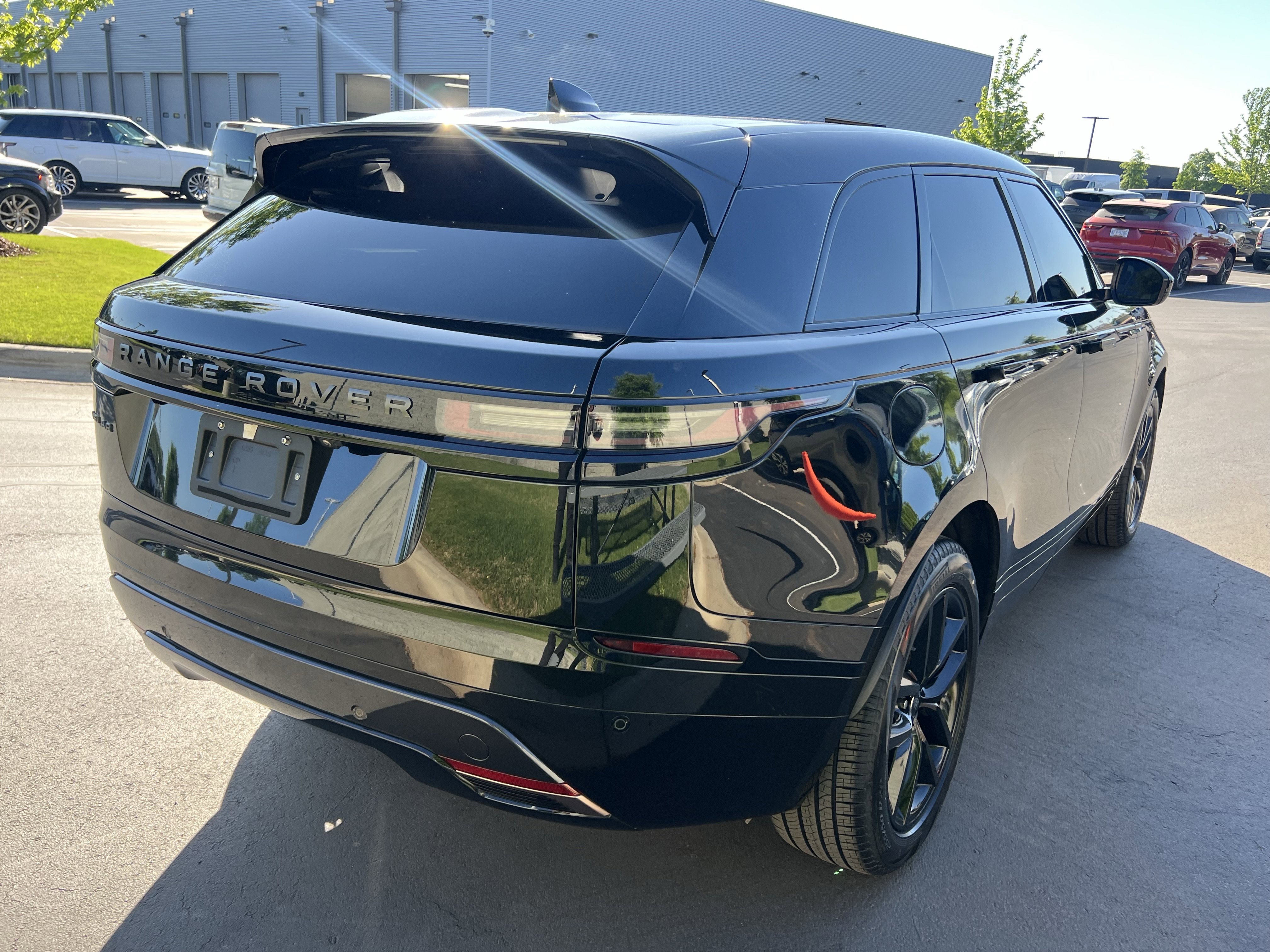 Used 2025 Land Rover Range Rover Velar Dynamic SE AWD/4WD image 7