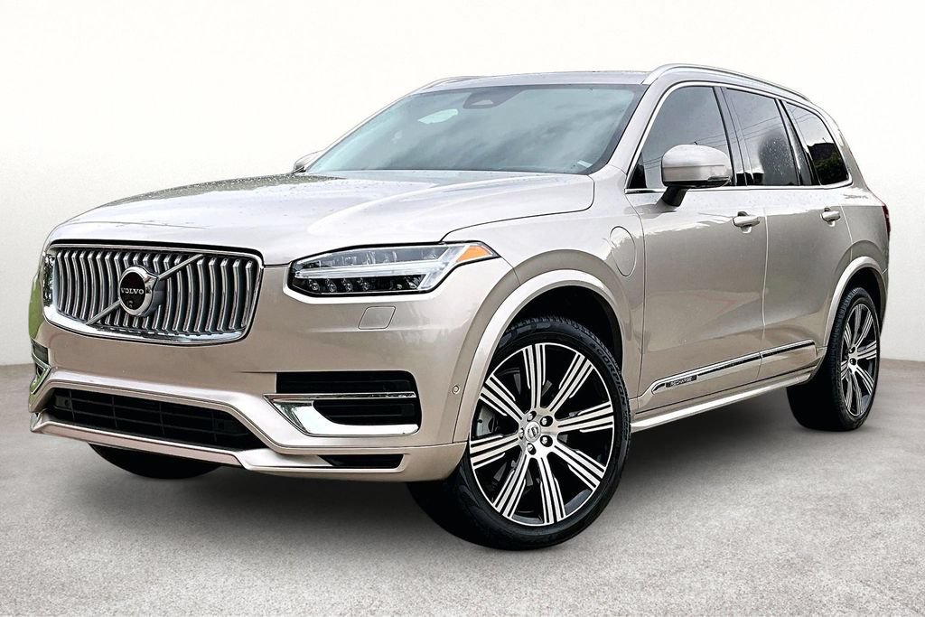 Certified 2024 Volvo XC90 T8 Ultimate w/ Protection Package Premier AWD/4WD image 14