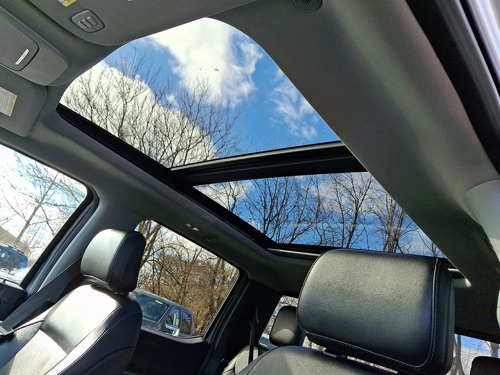 Used 2023 Ford F250 Lariat w/ Sport Appearance Package image 15