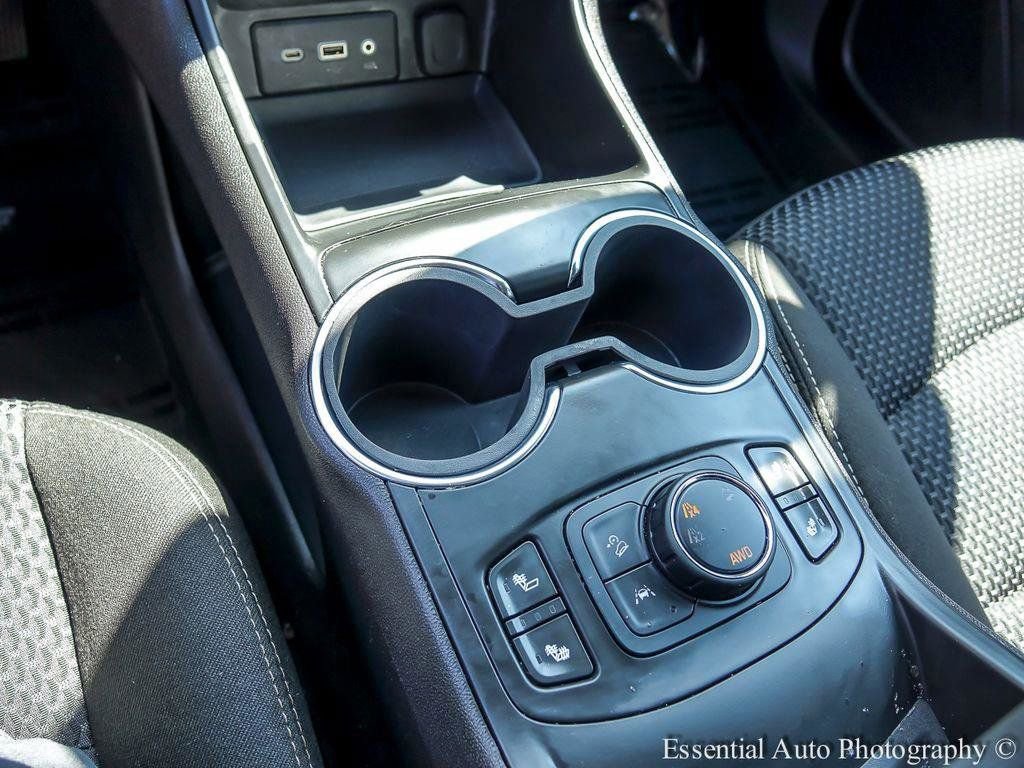 Used 2024 GMC Terrain SLE w/ Driver Convenience Package image 19