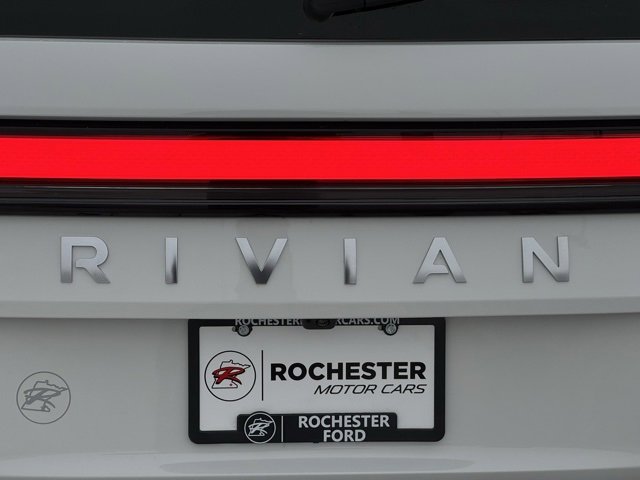 Used 2023 Rivian R1S Adventure image 42
