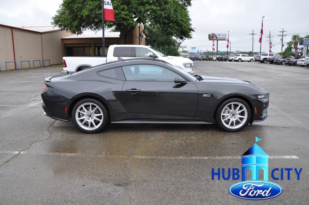 Used 2024 Ford Mustang GT Premium RWD image 6