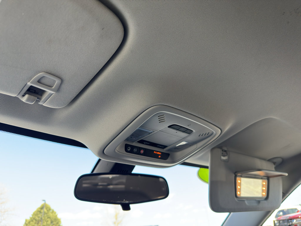 Used 2019 Chevrolet Traverse LT image 32