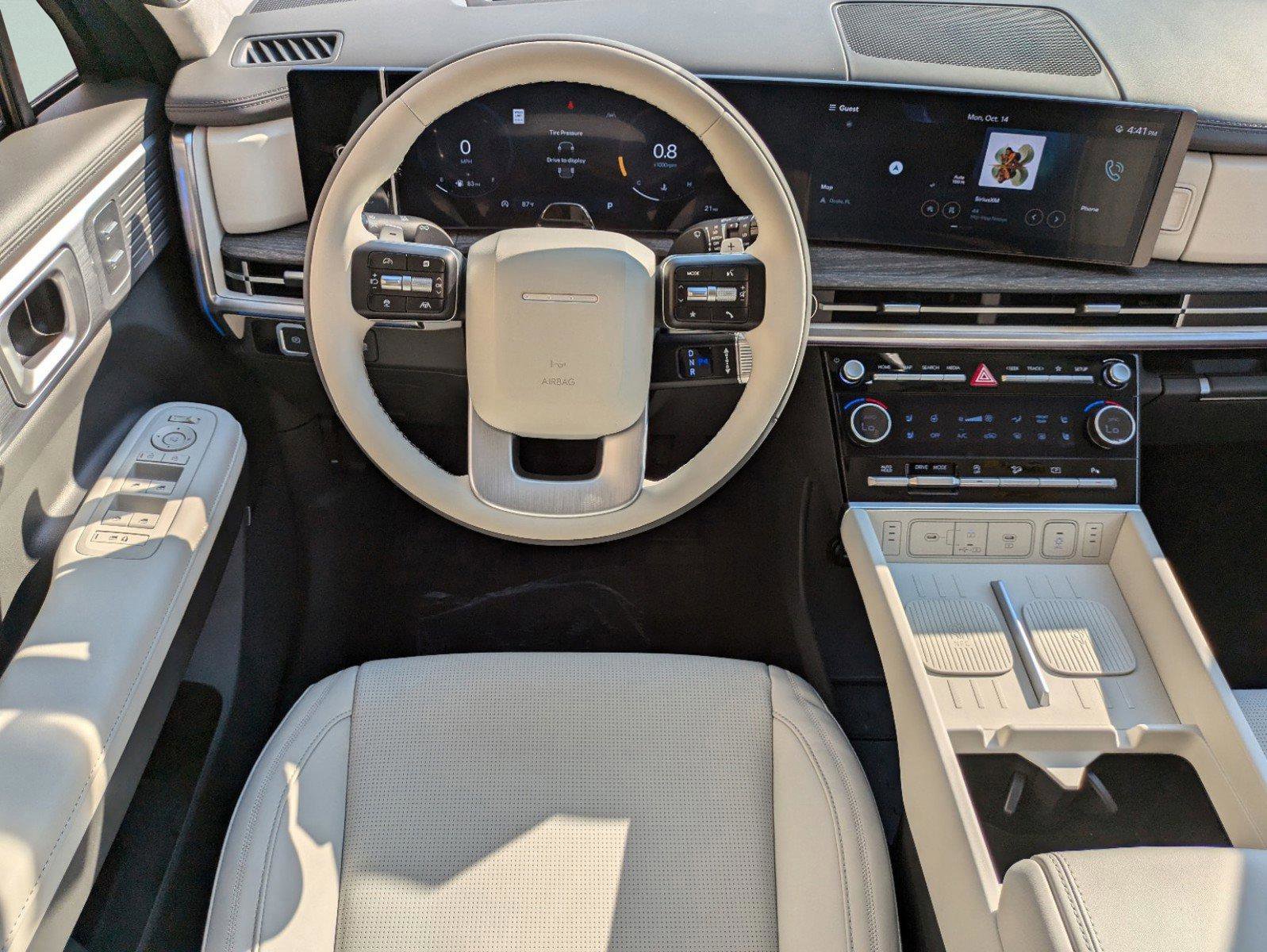 Used 2025 Hyundai Santa Fe Calligraphy image 12