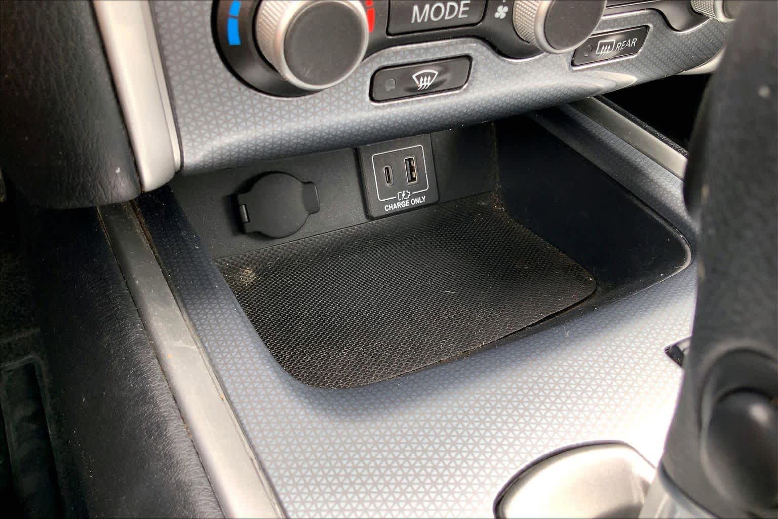 Used 2019 Nissan Pathfinder SL AWD/4WD image 27