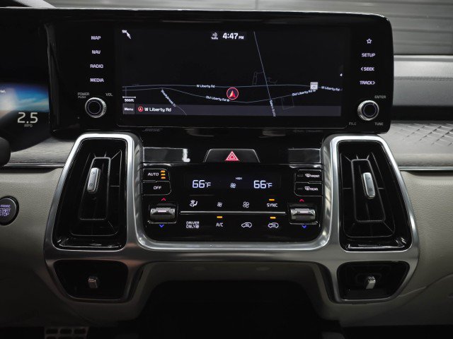 Used 2022 Kia Sorento SX Prestige w/ Panoramic Sunroof Package AWD/4WD image 26