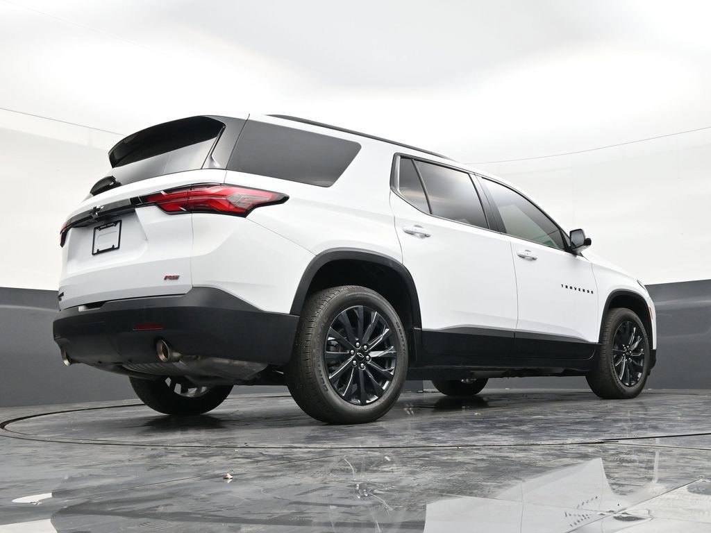 Used 2024 Chevrolet Traverse RS FWD image 24