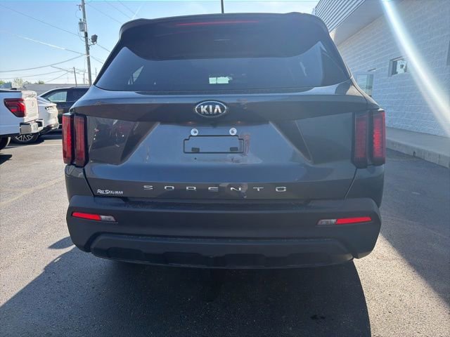 Used 2021 Kia Sorento LX FWD image 4