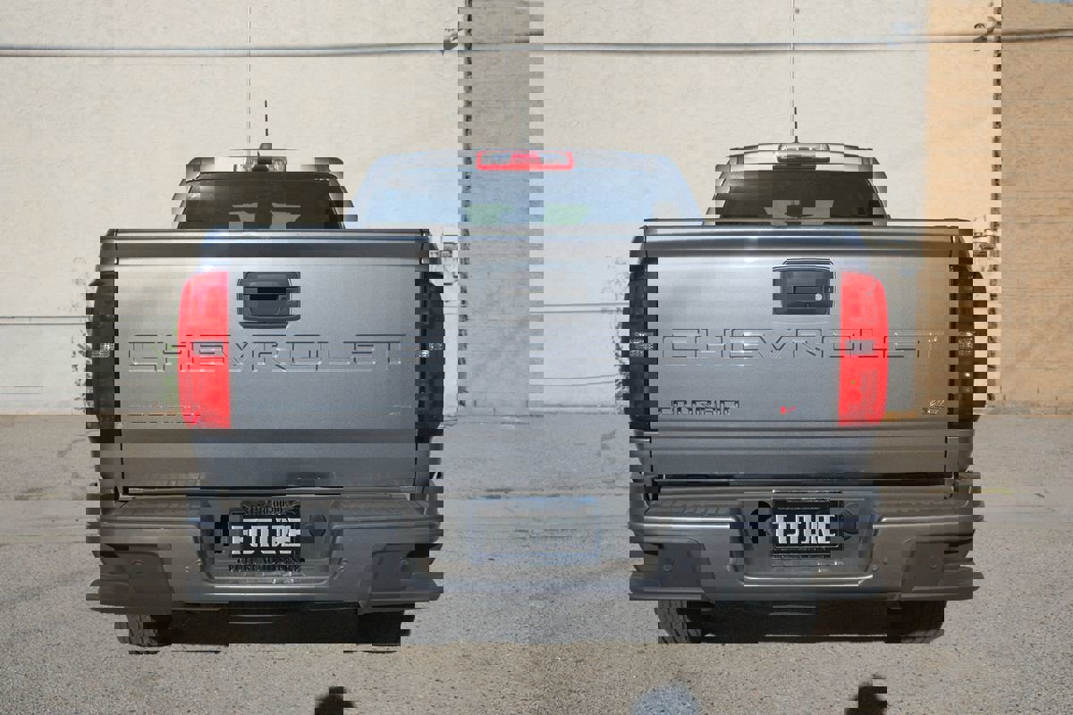 Used 2022 Chevrolet Colorado LT w/ Safety Package image 5