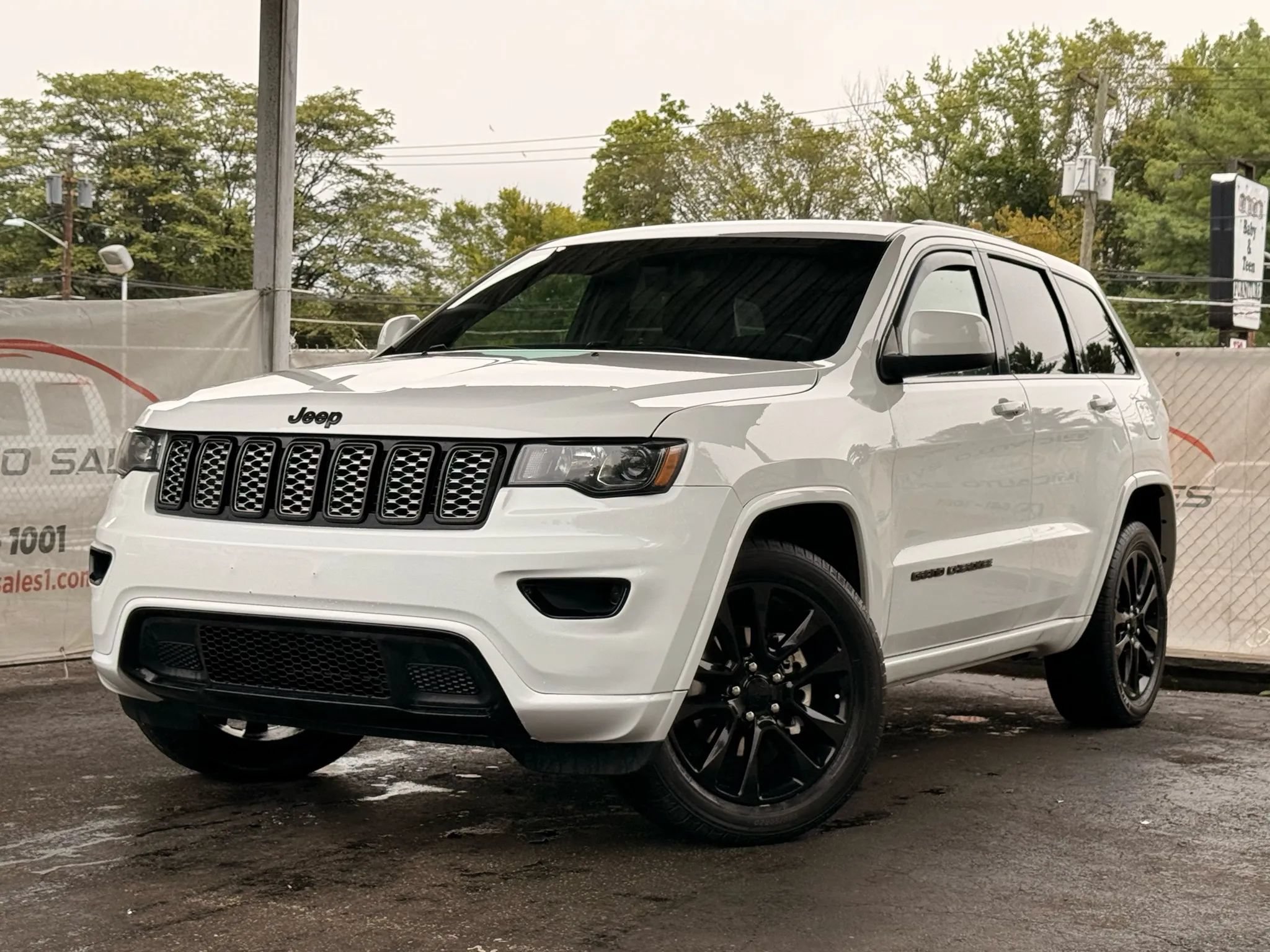 Used 2020 Jeep Grand Cherokee Altitude AWD/4WD image 48