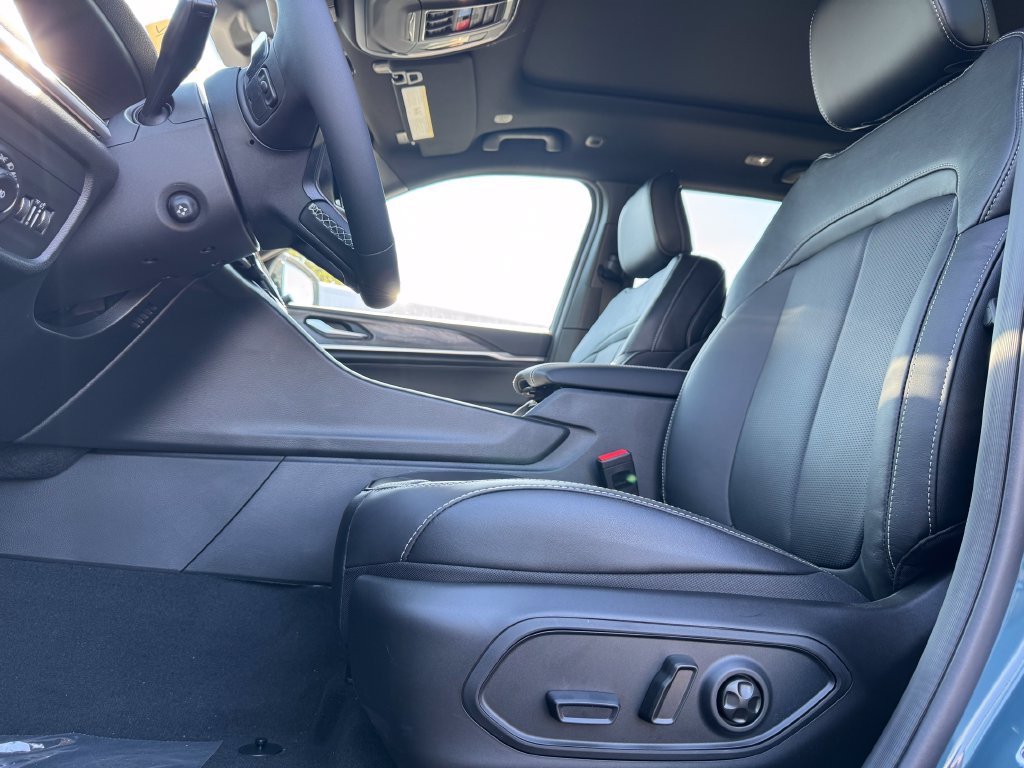 New 2027 Jeep Grand Cherokee Limited AWD/4WD image 17