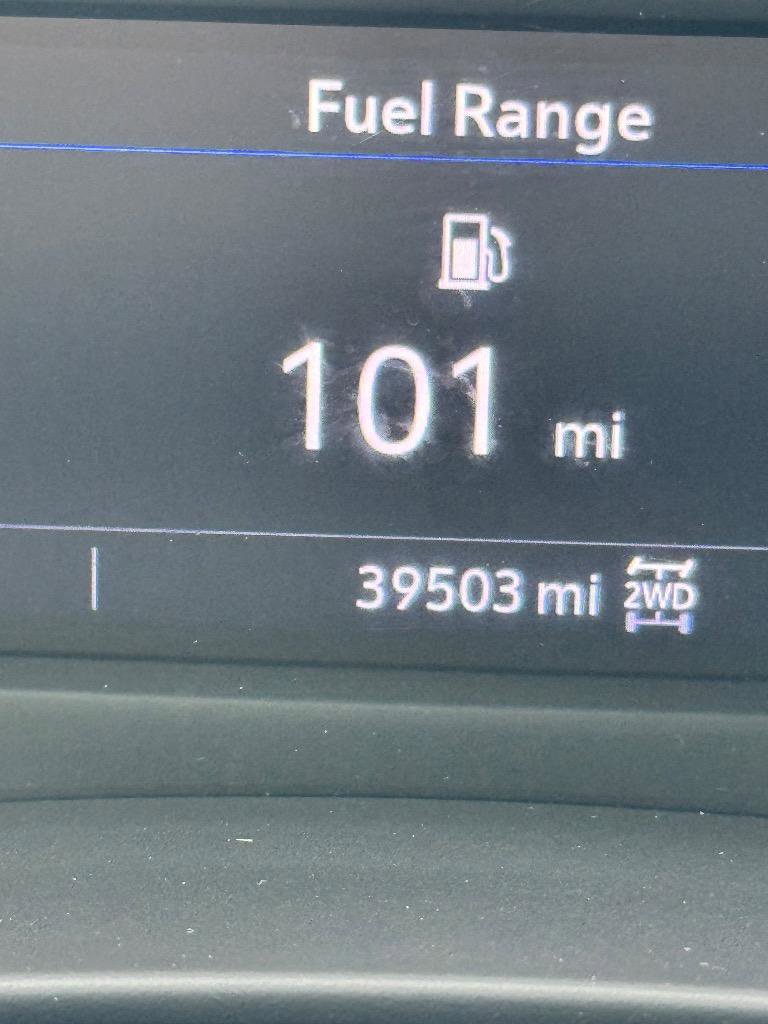 Used 2022 Cadillac XT4 Premium Luxury w/ Safety Alert Package image 13