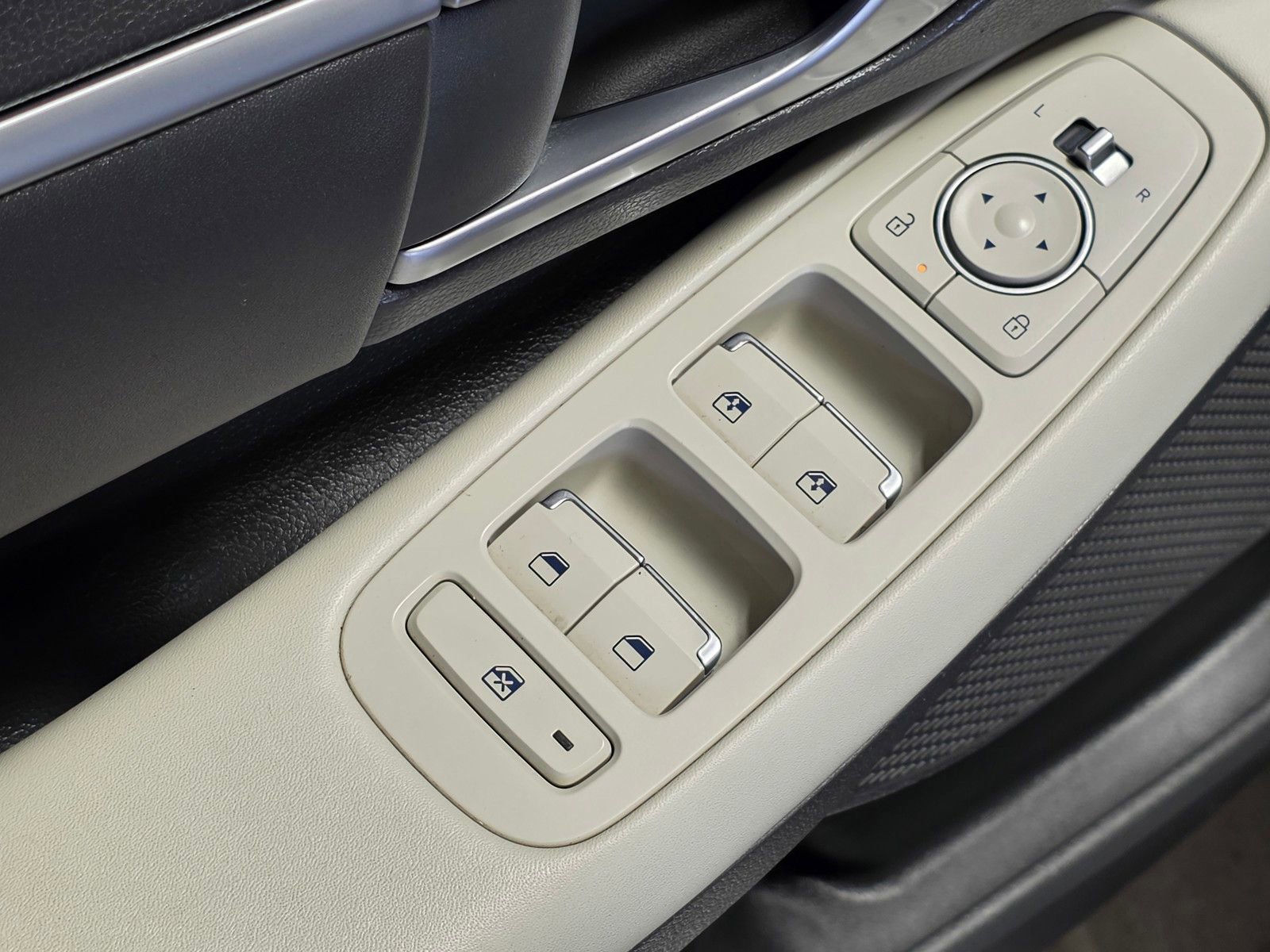 Certified 2025 Hyundai Sonata SEL FWD image 21