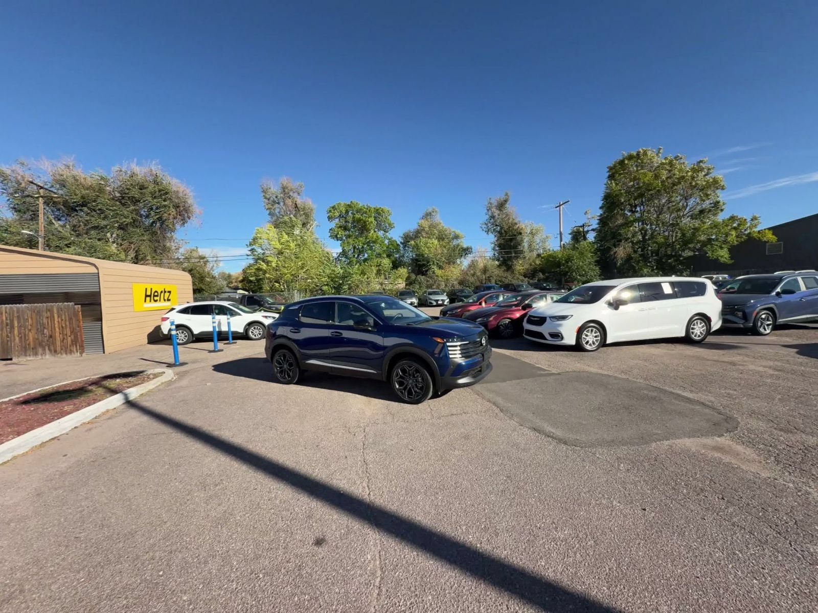 Used 2026 Nissan Kicks SR FWD image 14