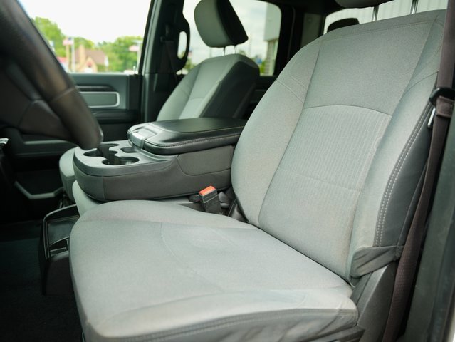 Used 2022 RAM 3500 Big Horn image 13