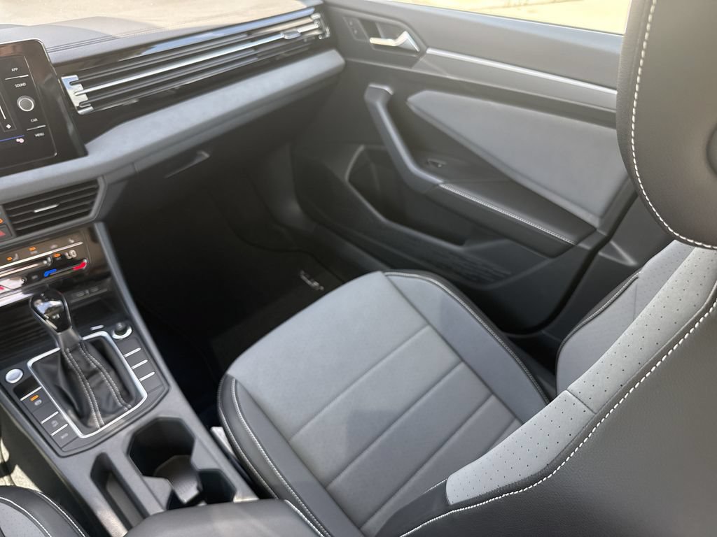 New 2026 Volkswagen Jetta SE FWD image 26