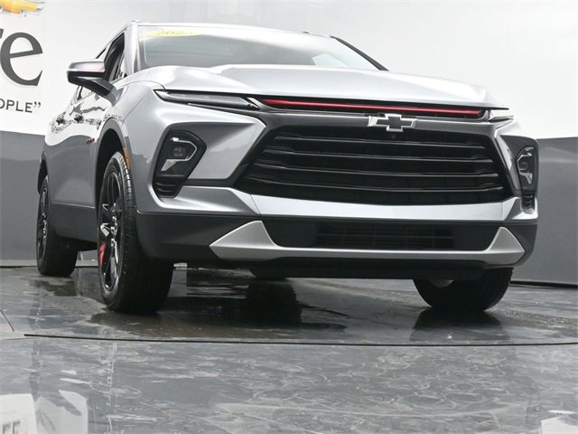 Used 2023 Chevrolet Blazer LT w/ Sound & Technology Package image 3