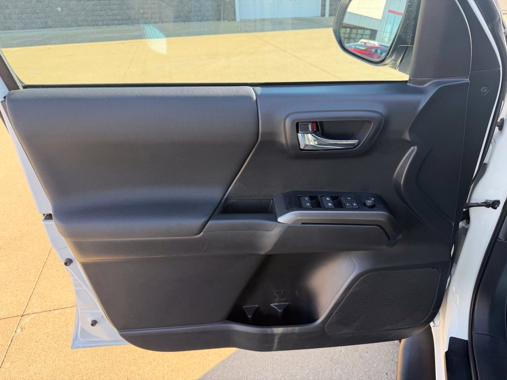 Certified 2023 Toyota Tacoma TRD Sport AWD/4WD image 9