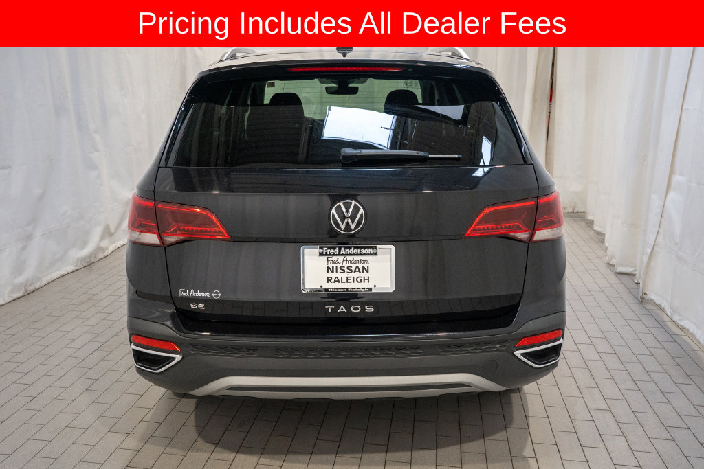 Used 2022 Volkswagen Taos SE FWD image 4