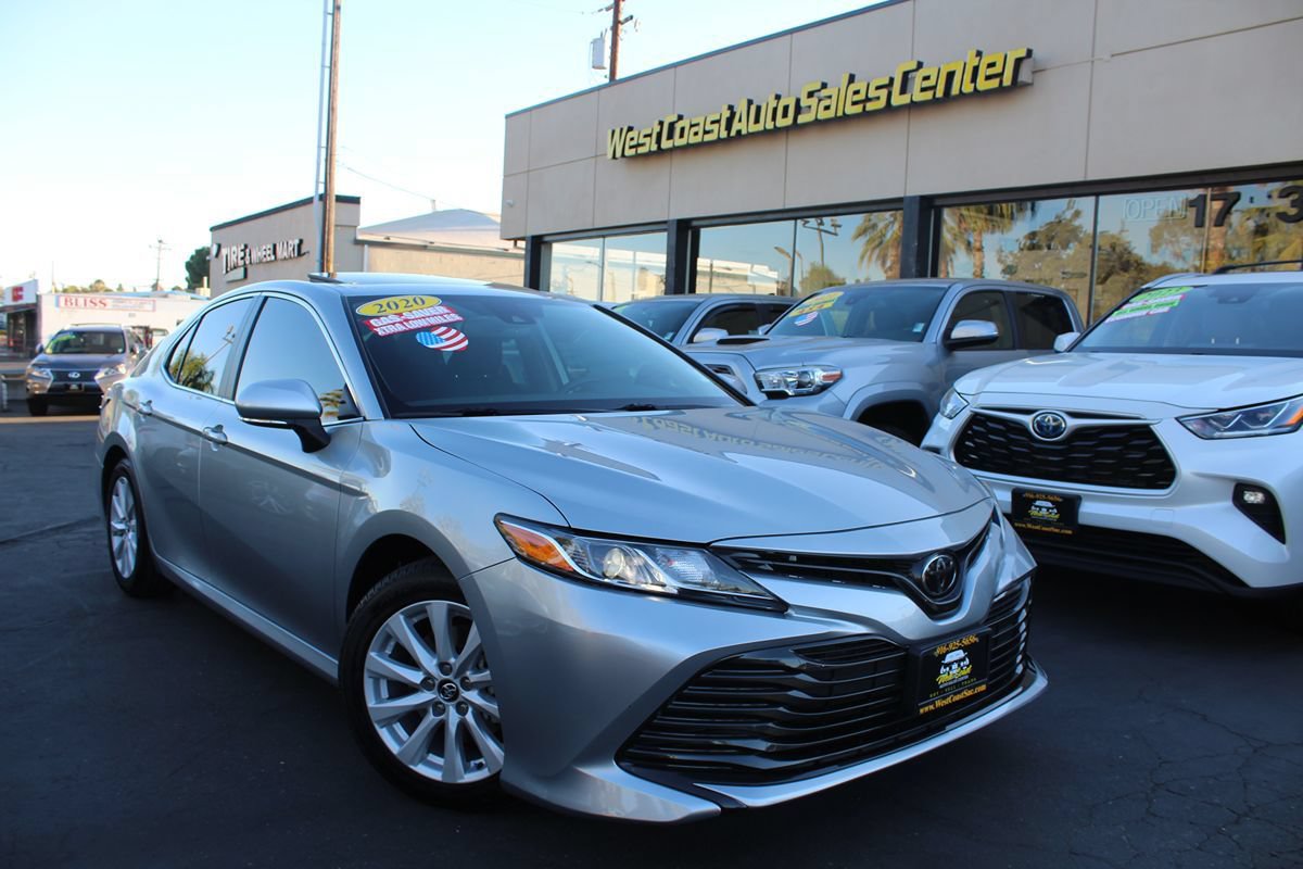 Used 2020 Toyota Camry LE FWD image 36