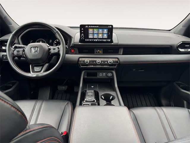 Used 2025 Honda Pilot TrailSport image 10