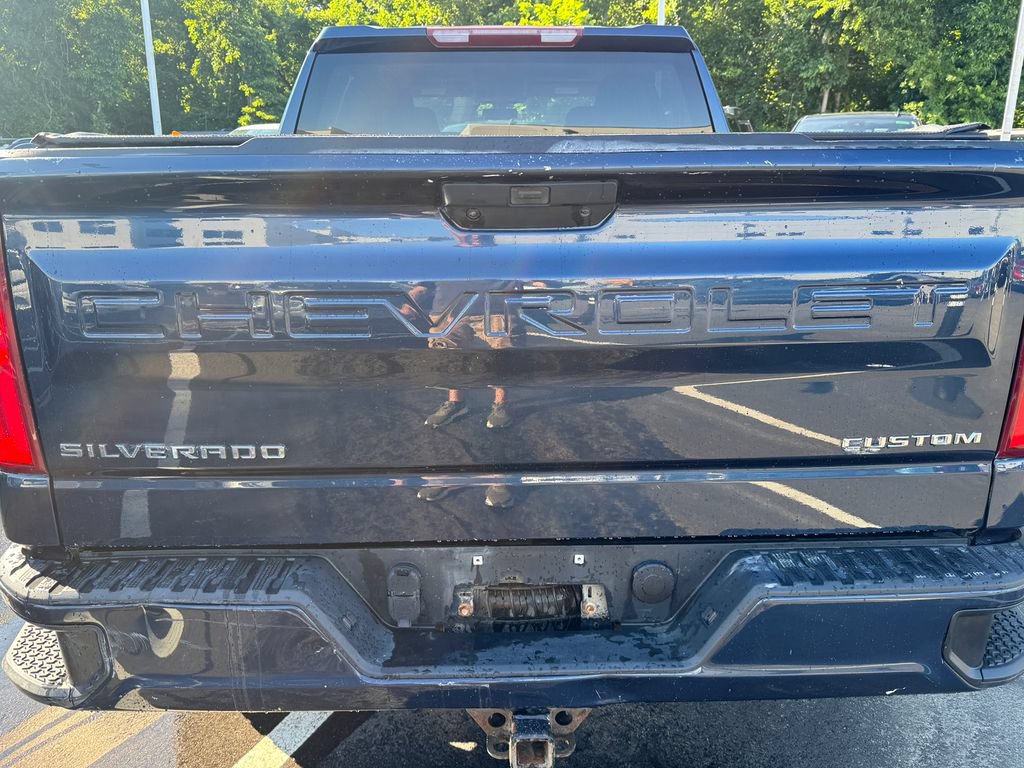Used 2020 Chevrolet Silverado 1500 Custom w/ Custom Value Package AWD/4WD image 34