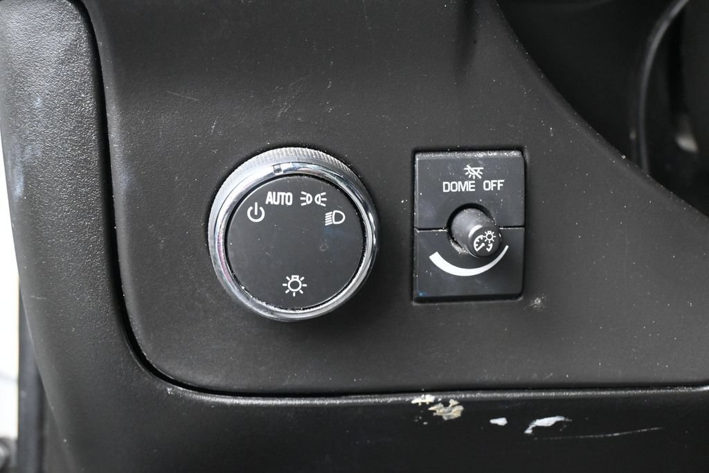 Used 2018 Chevrolet Express 2500 RWD image 15