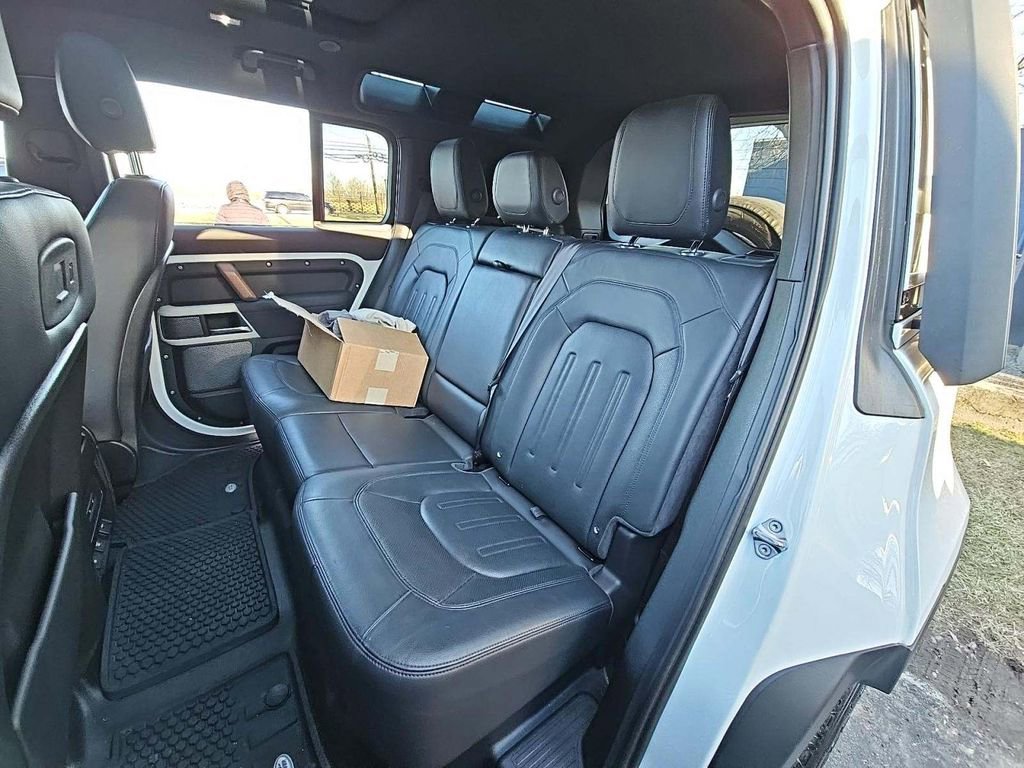 Used 2021 Land Rover Defender 110 S image 10