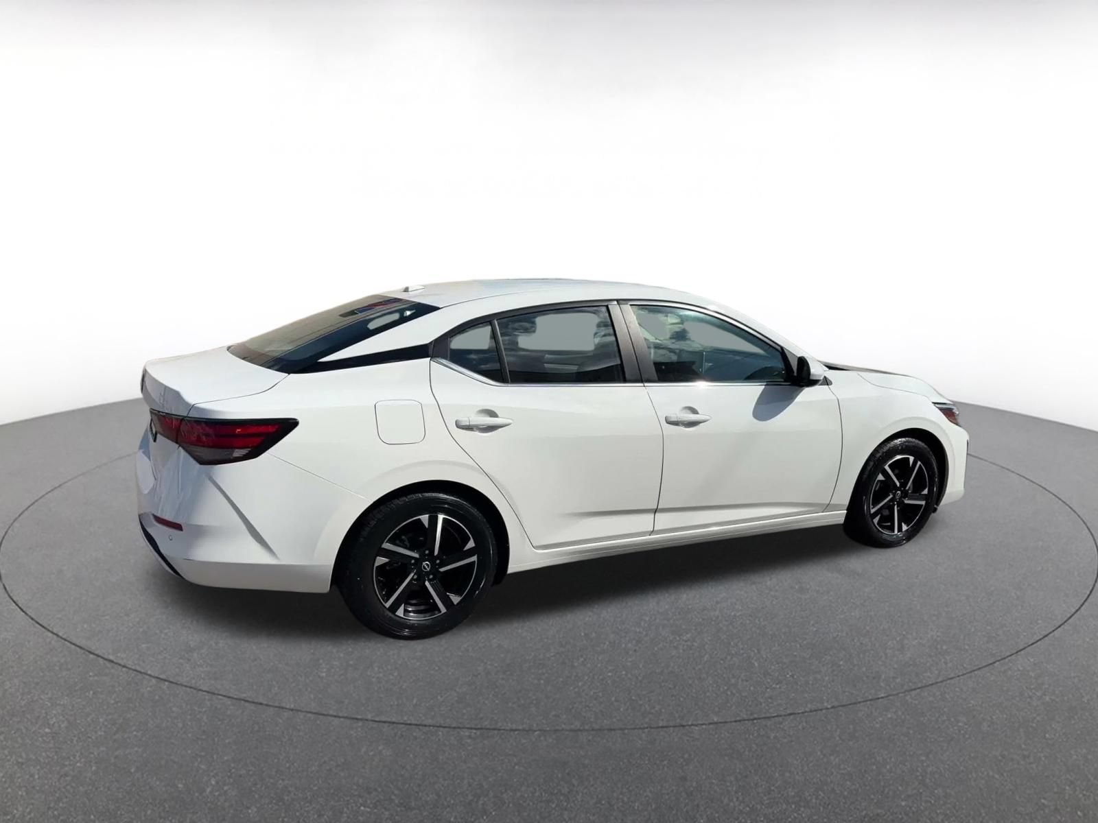 Used 2025 Nissan Sentra SV FWD image 12