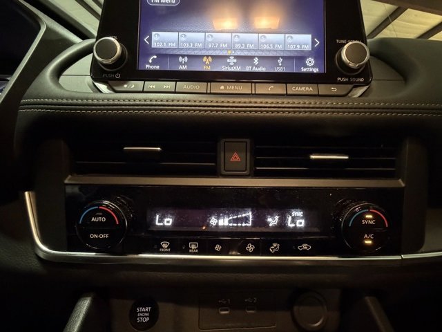 Used 2024 Nissan Rogue SV image 19