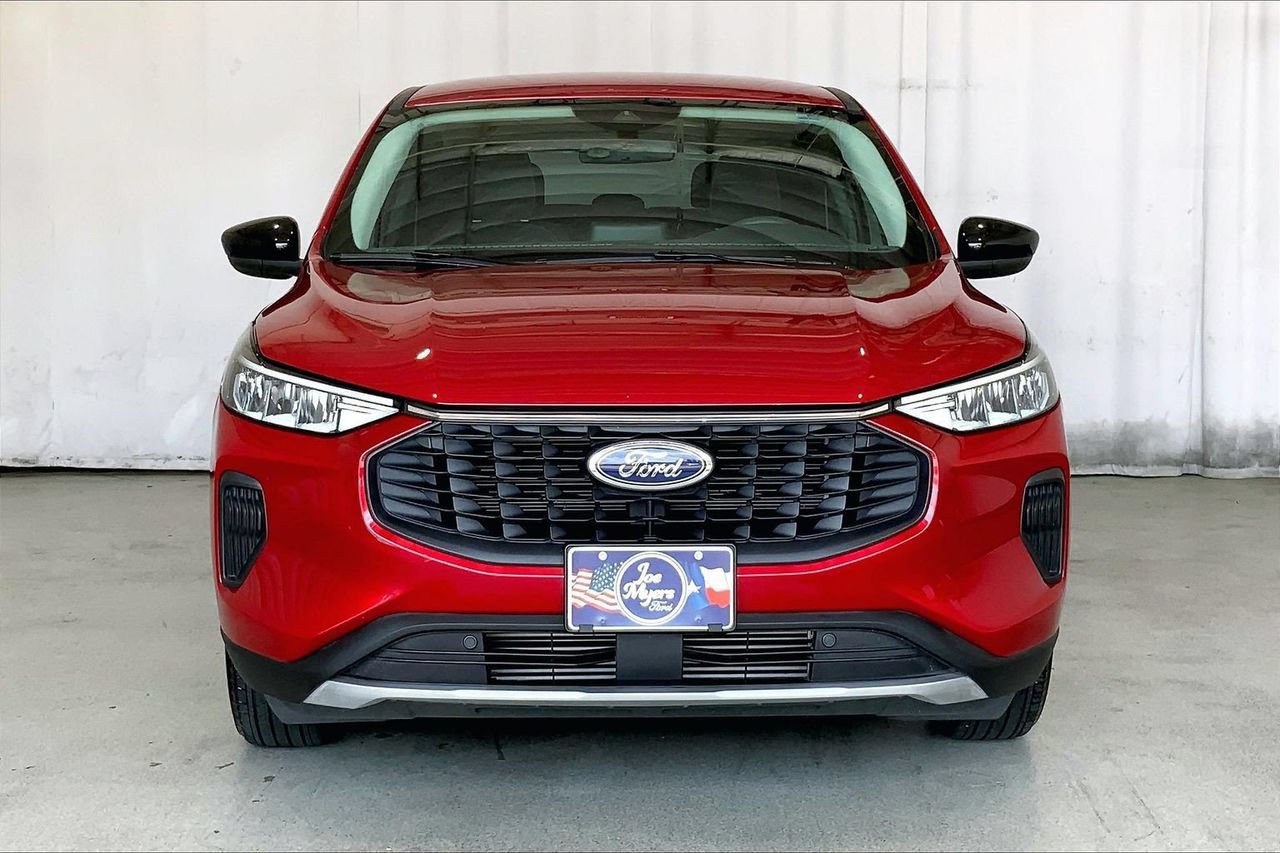 Used 2025 Ford Escape Active FWD image 2
