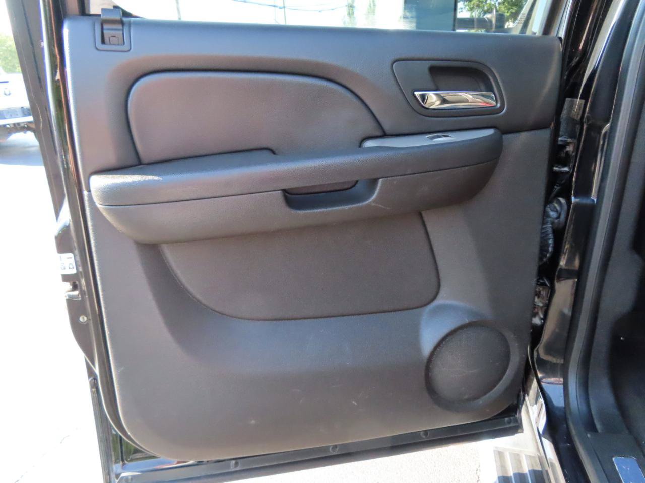 Used 2014 Chevrolet Silverado 3500 LTZ w/ LTZ Plus Package AWD/4WD image 36