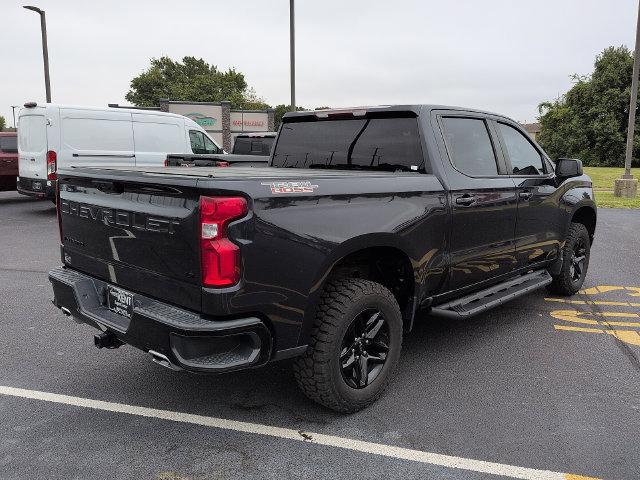 Used 2022 Chevrolet Silverado 1500 LT Trail Boss w/ LPO, Dark Essentials Package AWD/4WD image 7